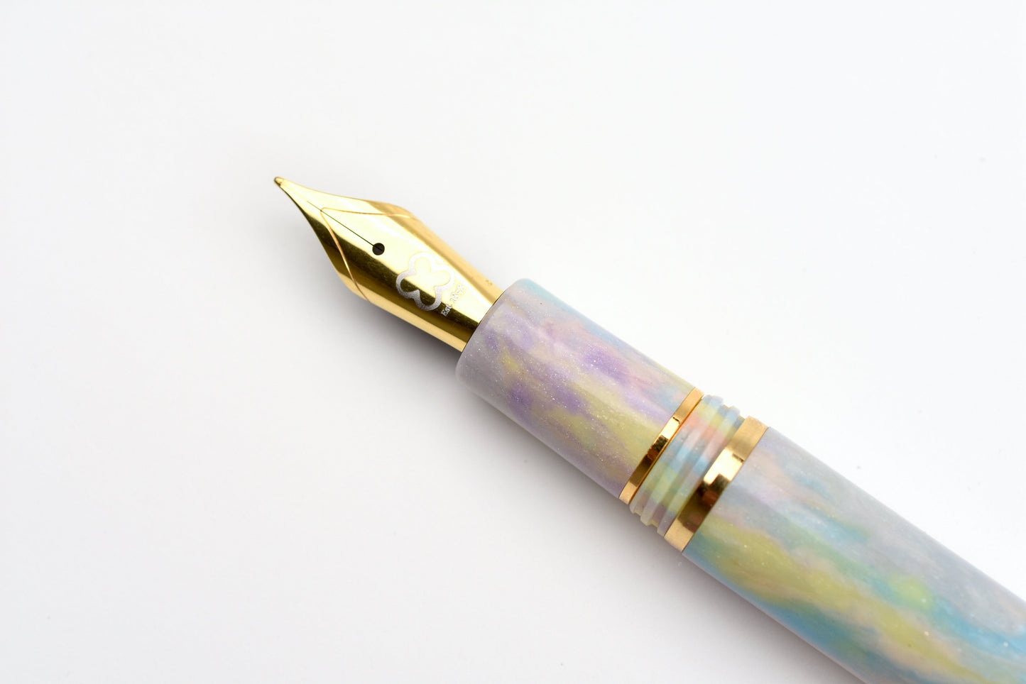 Esterbrook Estie Diamondcast Fountain Pen - Sweet Dreams - Gold Trim