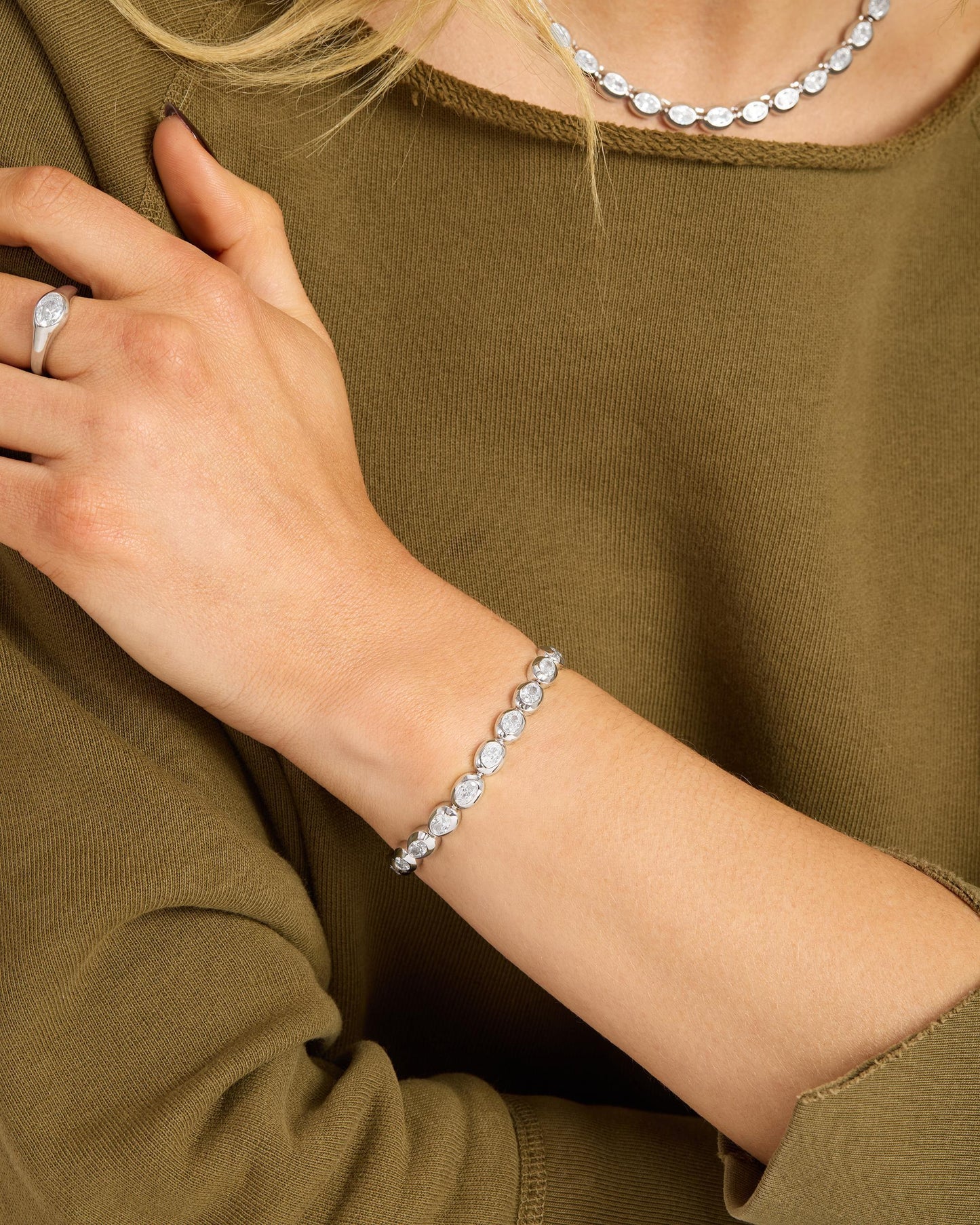 She's a Boss Tennis Bracelet 4mm - Silver|White Diamondettes